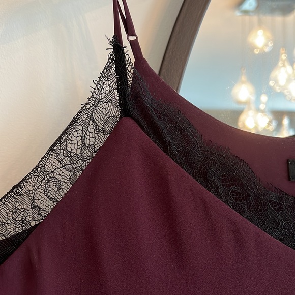 Dark purple tank with black lace detailing, babaton, xs - Picture 2 of 6